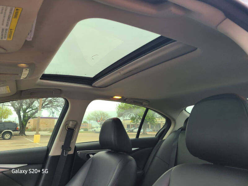 2015 Infiniti Q50 Premium