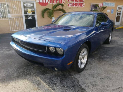 2009 Dodge Challenger for sale at VALDO AUTO SALES in Hialeah FL