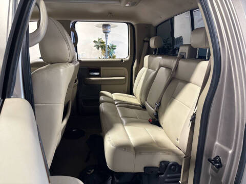 2004 Ford F-150 Lariat