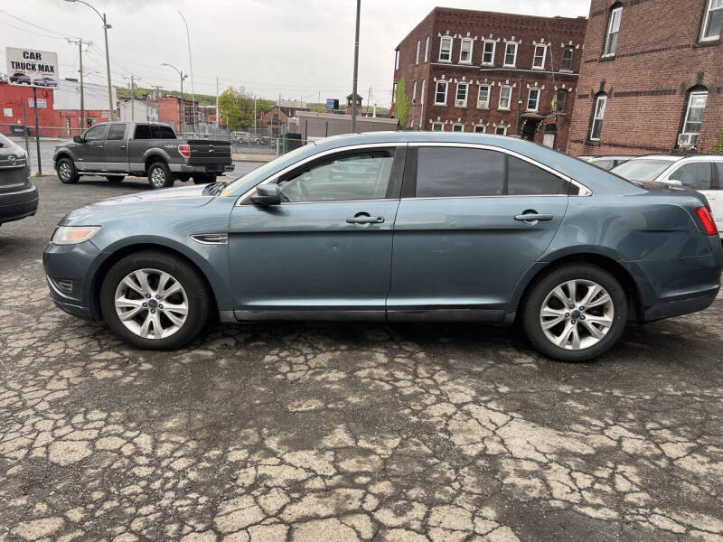 2010 Ford Taurus SEL