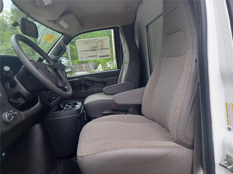 2024 Chevrolet Express 3500