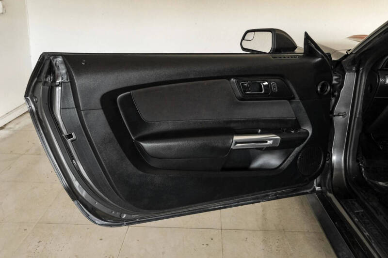 2017 Ford Mustang V6