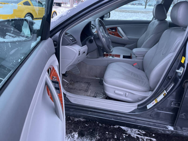 2011 Toyota Camry SE V6