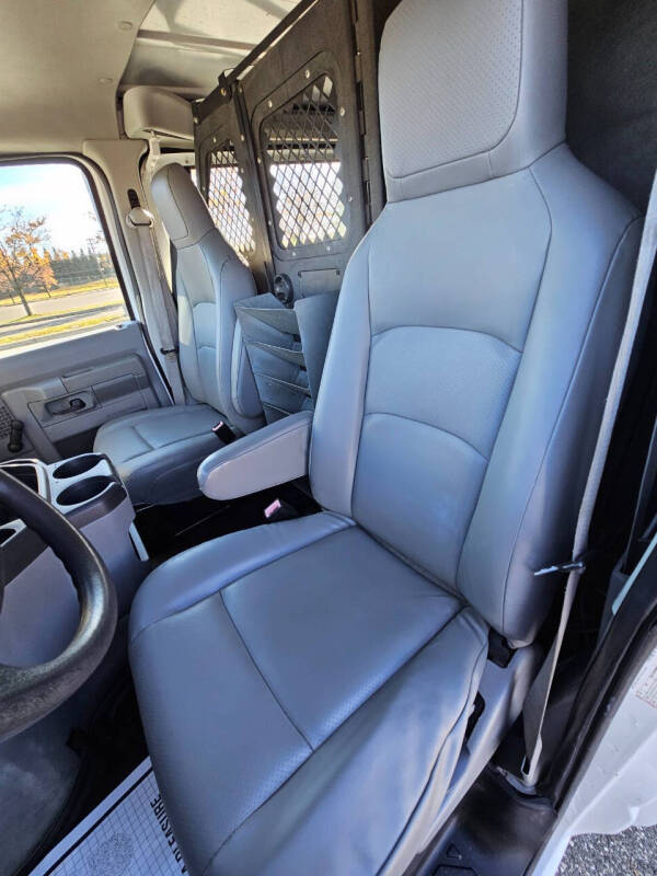 2011 Ford E-Series E-350 SD