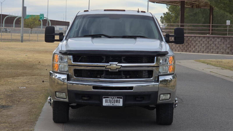 2009 Chevrolet Silverado 3500 LTZ photo 3