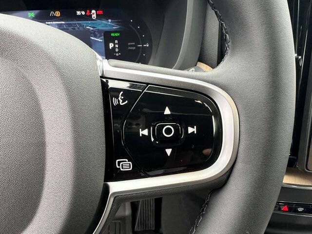 2026 Volvo XC60 T8 Plus