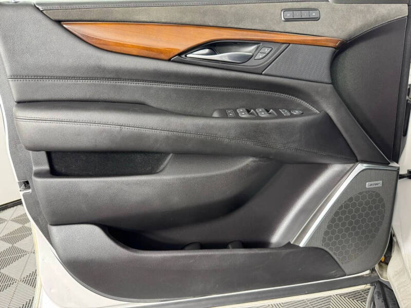 2019 Cadillac Escalade ESV Luxury