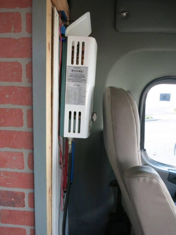 2014 Freightliner M2-106 RV Bus