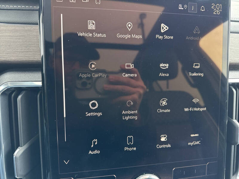 2024 GMC Acadia Denali