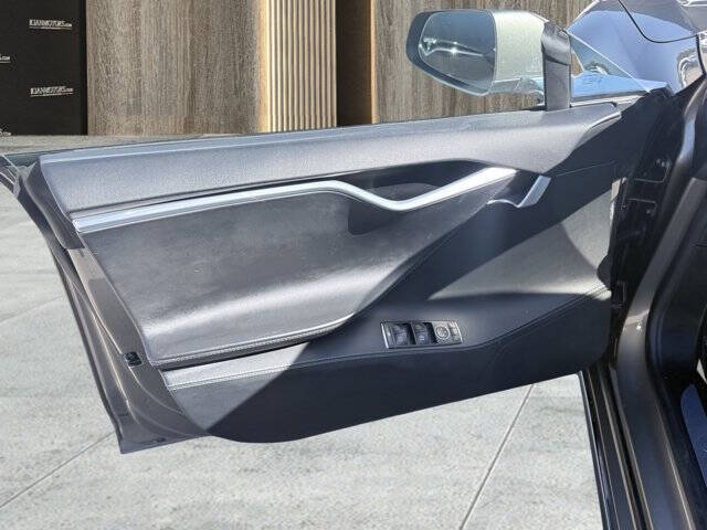 2015 Tesla Model S 70D