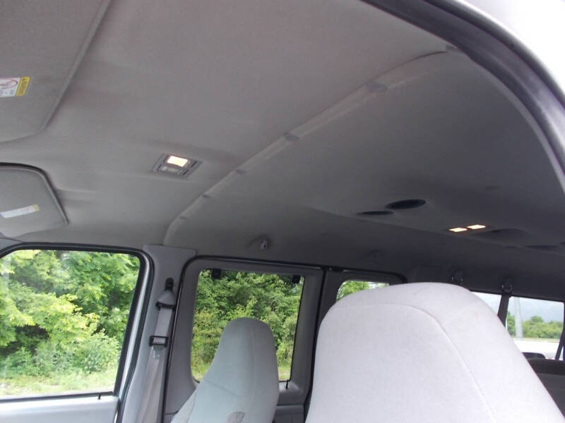 1999 Ford E-350 XLT SD