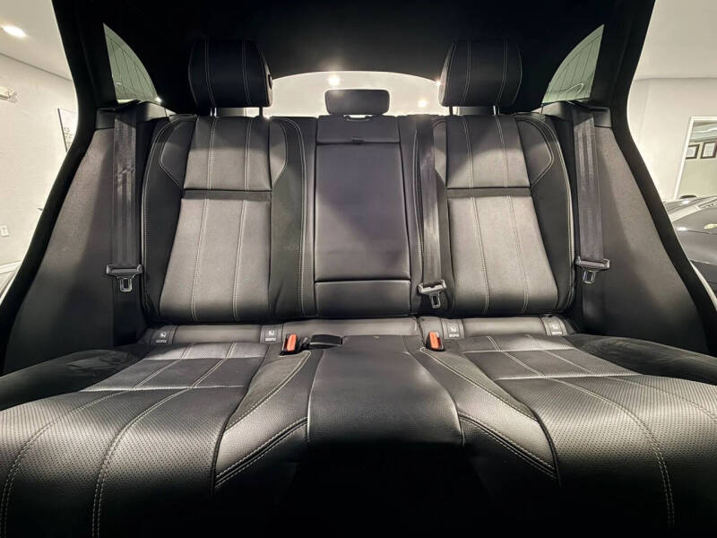 2019 Land Rover Range Rover Velar P250 R-Dynamic SE