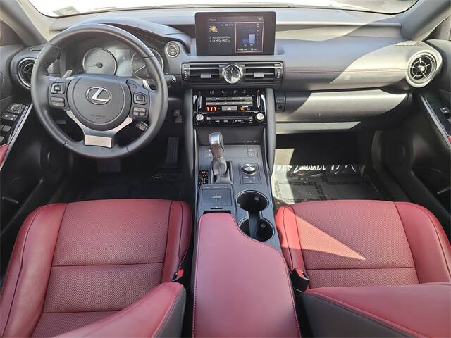 2023 Lexus IS 300