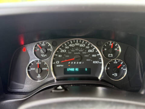 2025 Chevrolet Express LT 3500