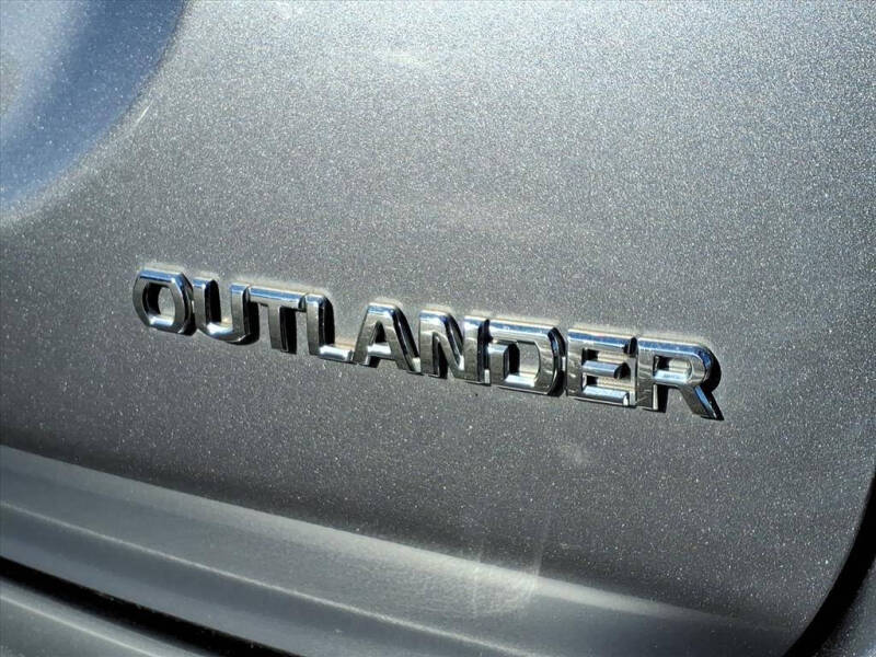 2018 Mitsubishi Outlander ES