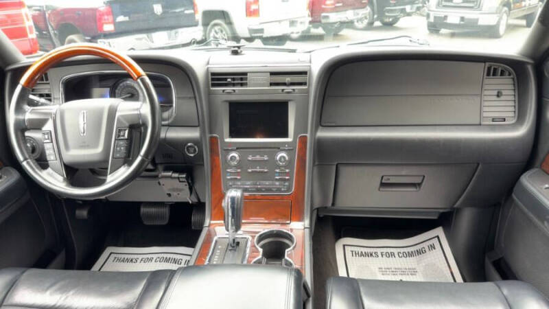 2017 Lincoln Navigator Select