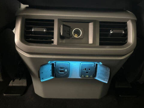 2023 Ford F-150 Lightning XLT