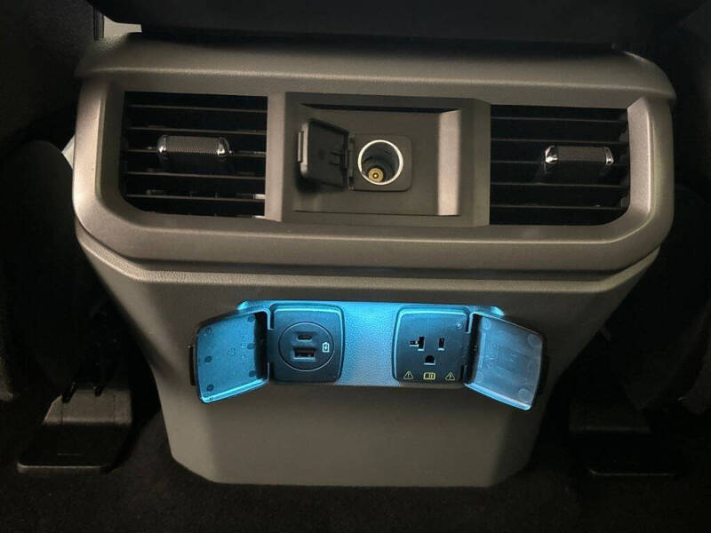 2023 Ford F-150 Lightning XLT