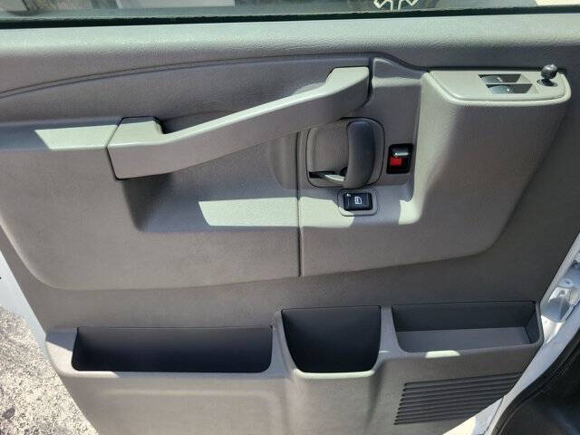 2025 GMC Savana 2500