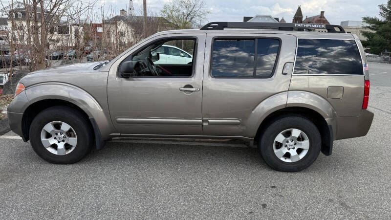 2006 Nissan Pathfinder SE