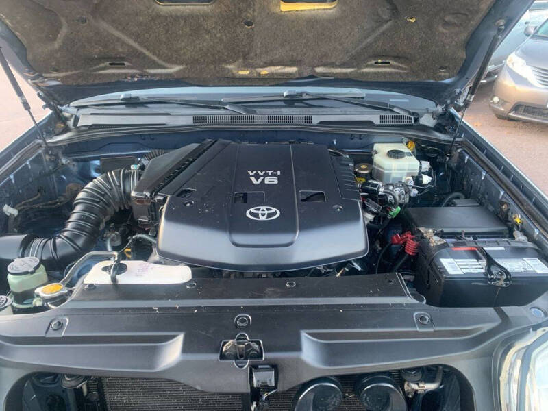 2004 Toyota 4Runner SR5