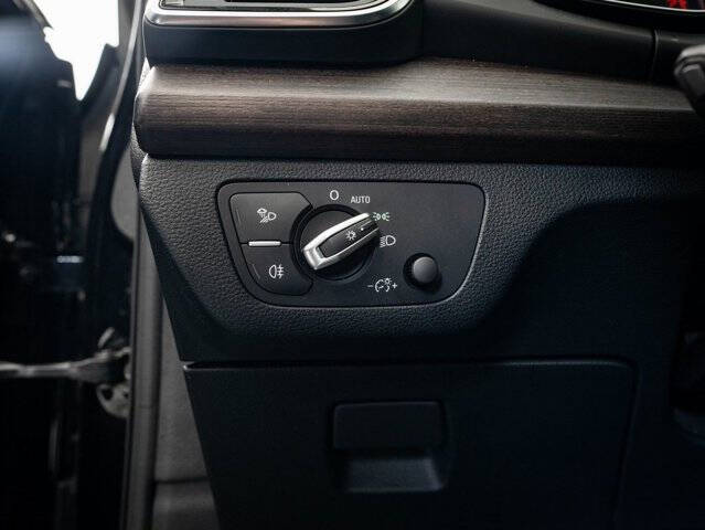 2023 Audi Q5 quattro Premium 40 TFSI