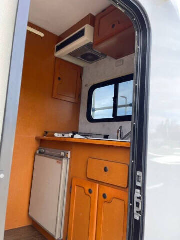1997 Isuzu Elf Camper