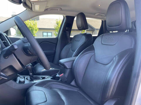 2023 Jeep Cherokee Altitude Lux