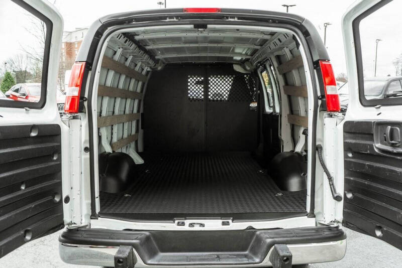 2023 GMC Savana 2500