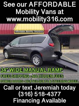 2022 Chrysler Voyager for sale at Affordable Mobility Solutions, LLC - Mobility/Wheelchair Accessible Inventory-Wichita in Wichita KS