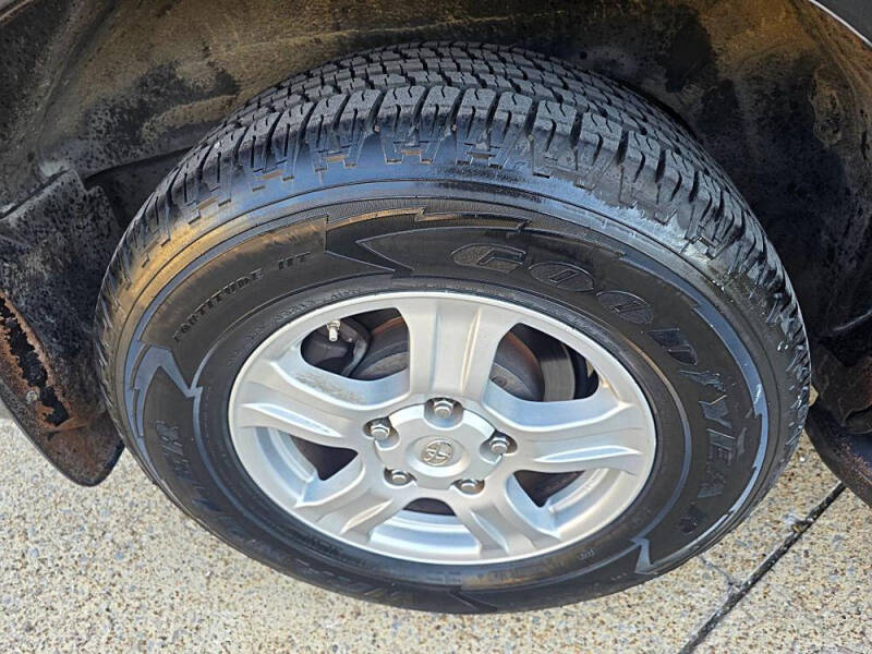 2012 Toyota Sequoia SR5