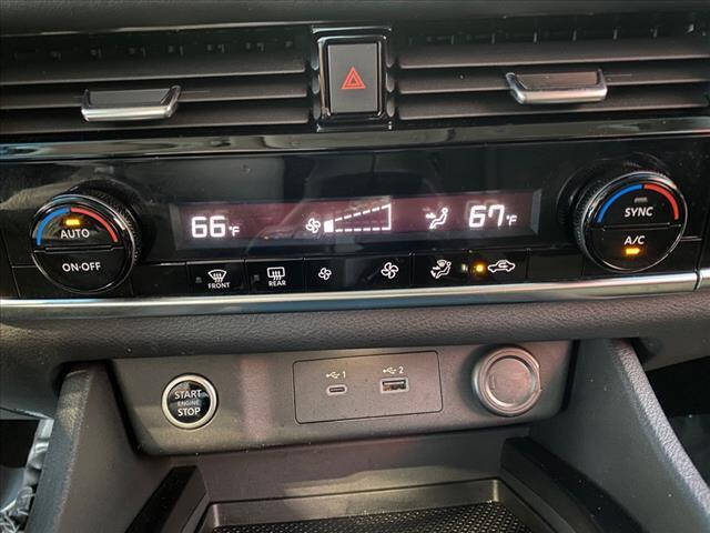 2022 Nissan Rogue SV