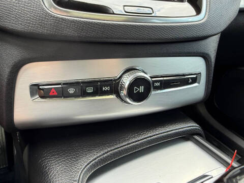 2018 Volvo XC90 T5 Momentum 7-Passenger