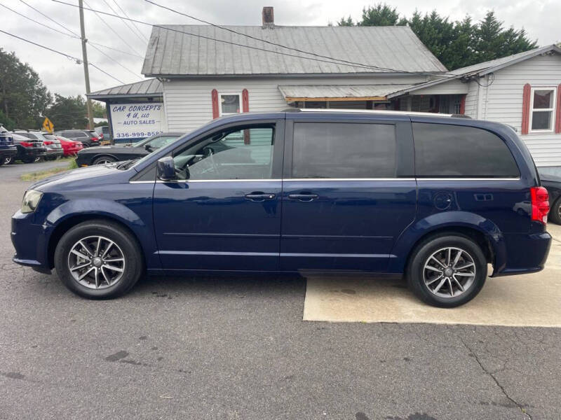 2017 Dodge Grand Caravan SXT's photo