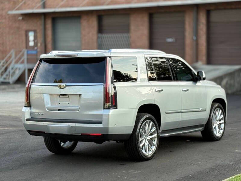 2018 Cadillac Escalade Luxury