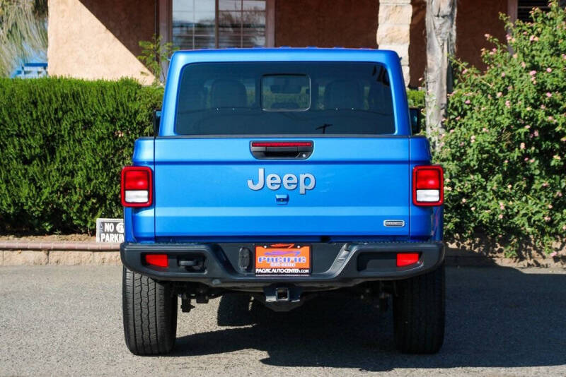 2021 Jeep Gladiator Overland