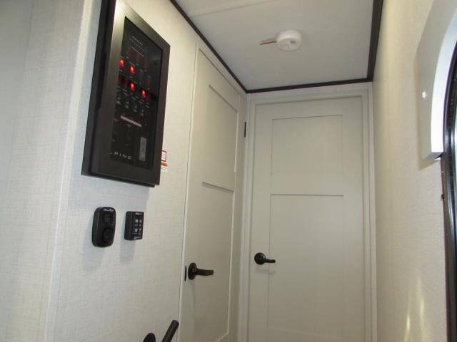 2025 KEYSTONE A 378BH