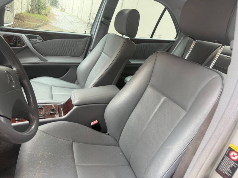 2002 Mercedes-Benz E-Class E 320