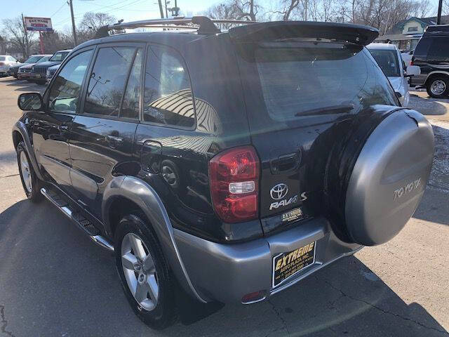 2004 Toyota RAV4