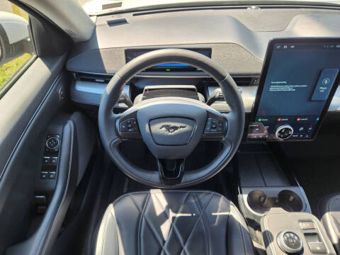 2021 Ford Mustang Mach-E Select