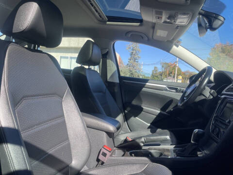 2018 Volkswagen Passat 2.0T SE