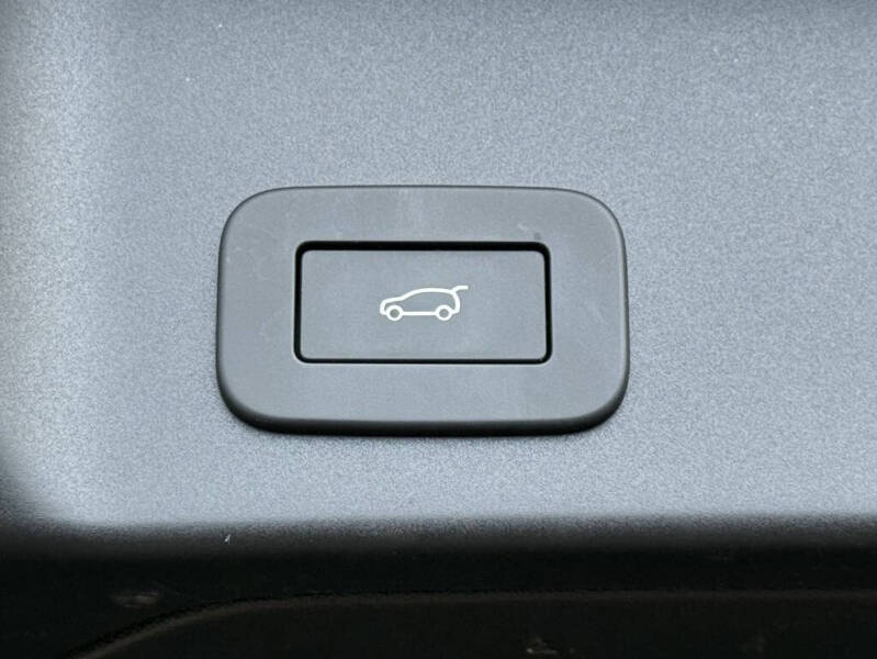 2025 Land Rover Range Rover Evoque P250 Dynamic SE