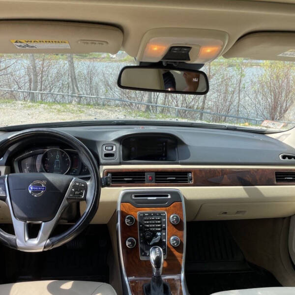 2014 Volvo XC70 T6 Premier Plus