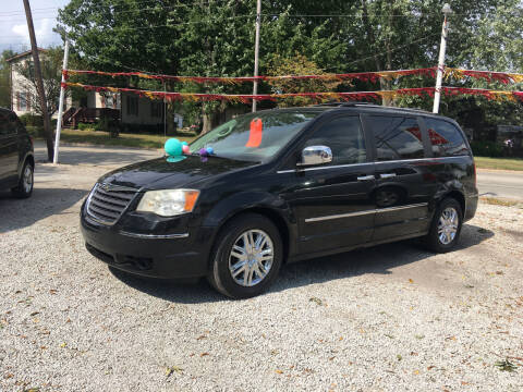 2008 Chrysler Town and Country for sale at Antique Motors in Plymouth IN