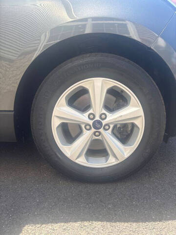 2018 Ford Edge SE