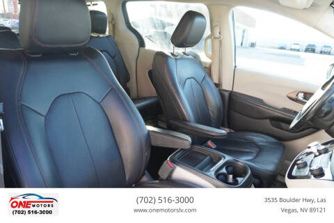 2018 Chrysler Pacifica Touring L