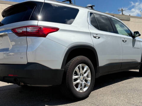 2021 Chevrolet Traverse LT Leather