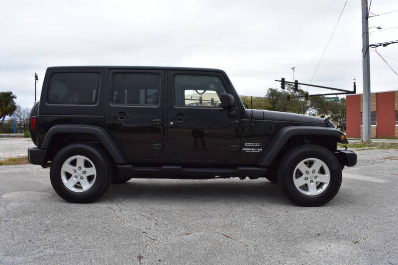 2011 Jeep Wrangler Unlimited Sport photo 2