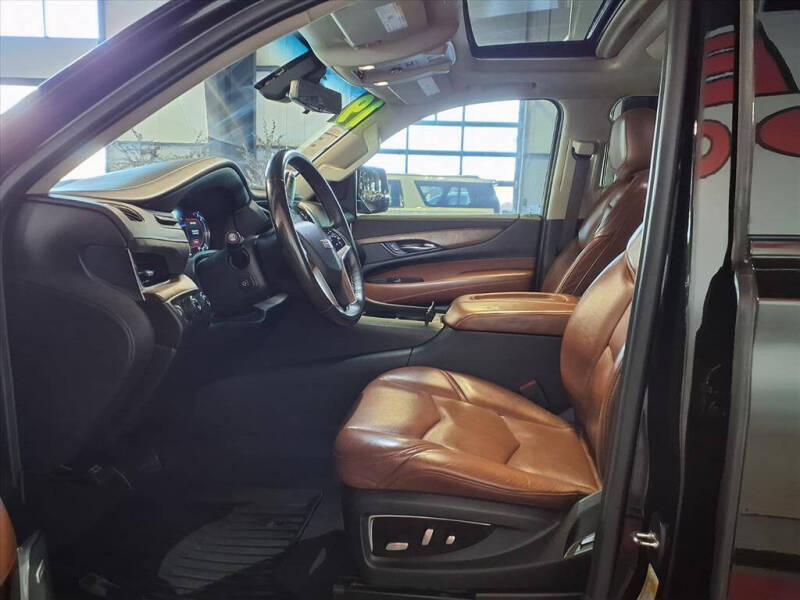 2019 Cadillac Escalade Luxury