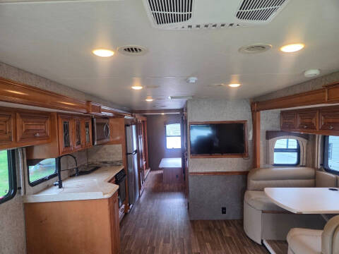 2017 Thor Motor Coach MIRAMAR 35.2